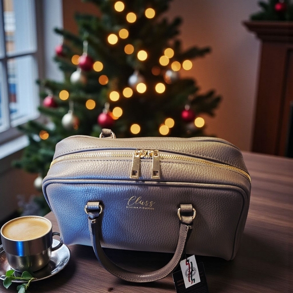 Price Drop!! Genuine Leather Warm Grey Barrel Bag by Divina Firenze NWT - Picture 4 of 8